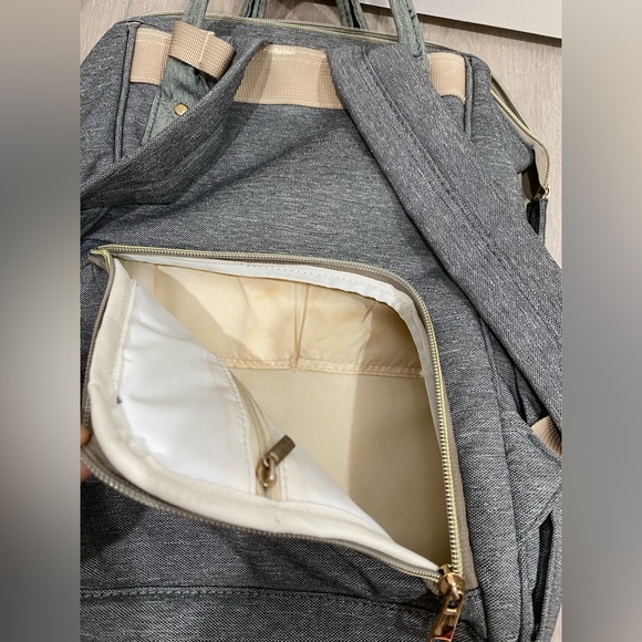Preloved grey diaper bag - Picture 4 of 5